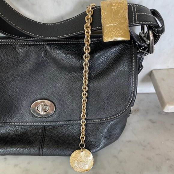 DONNA KARAN Vintage Gold Tone Belt Clip & Hanging Charm Medallion - Picture 4 of 16